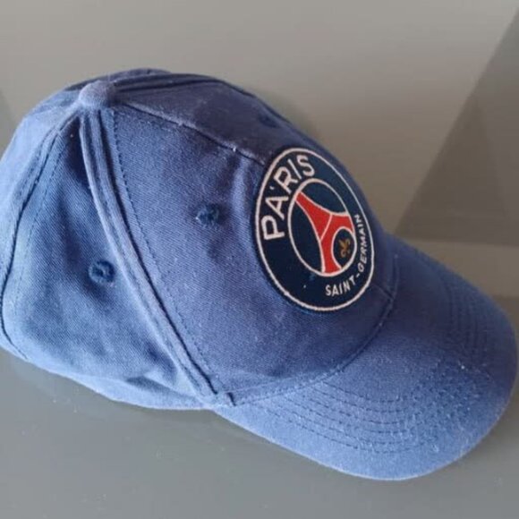 CAP PARIS - Picture 1 of 3